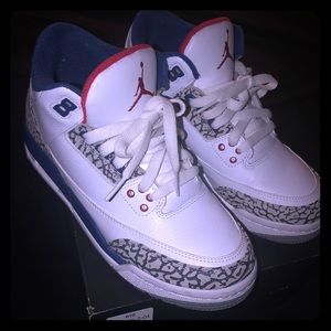 Retro Jordan true blue 3